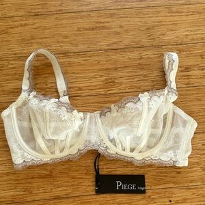 Lingerie Ivory Lace Bra